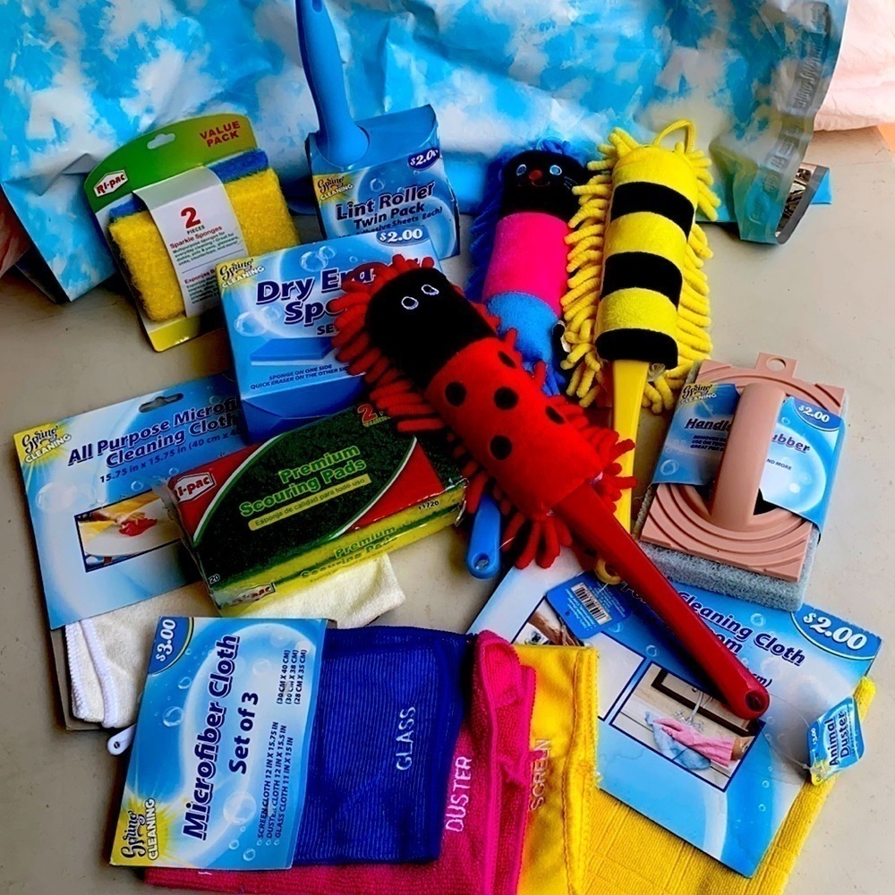 CLEANING/DUSTER Bundle NWT Household Scrubbers